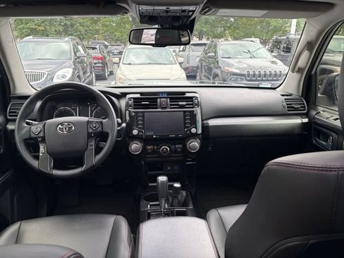 Used 2021 Toyota 4Runner Venture w/ Moonroof Package AWD/4WD image 37