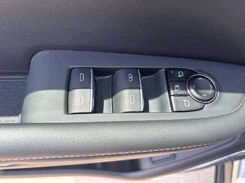 Used 2025 Buick Enclave Sport Touring FWD image 23