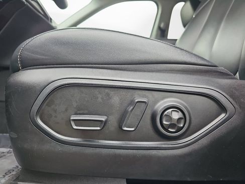 Used 2023 Jeep Grand Cherokee Limited AWD/4WD image 28