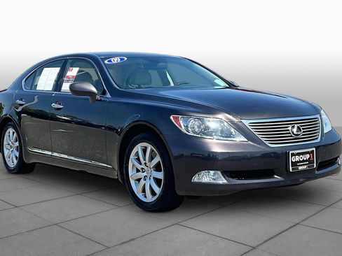 Used 2009 Lexus LS 460 RWD image 2