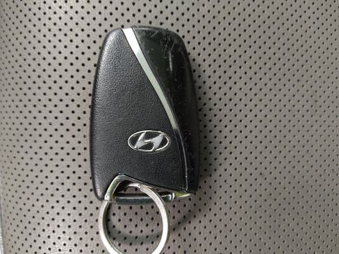 Used 2017 Hyundai Santa Fe Sport w/ 2.4L Tech Package 04 FWD image 32