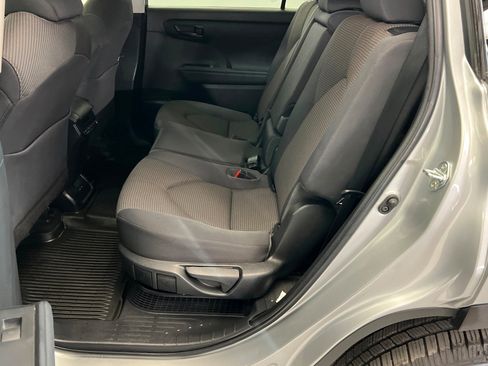 Used 2022 Toyota Highlander LE image 22