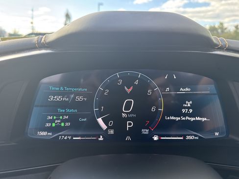 Used 2024 Chevrolet Corvette Stingray Premium Conv image 19