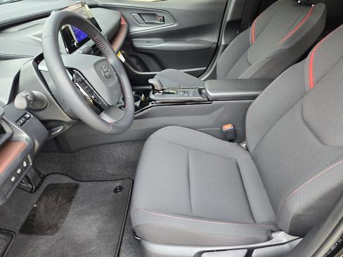 New 2026 Toyota Prius Plug-In Hybrid FWD image 8