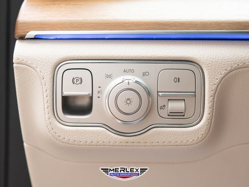 Used 2021 Mercedes-Benz GLS 450 4MATIC image 39