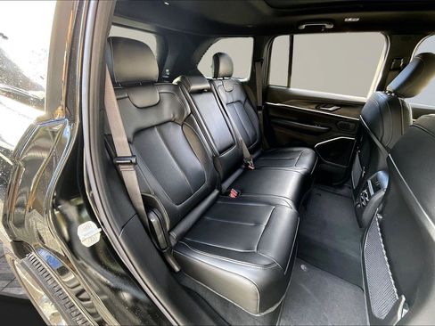 New 2026 Jeep Grand Cherokee Limited image 10