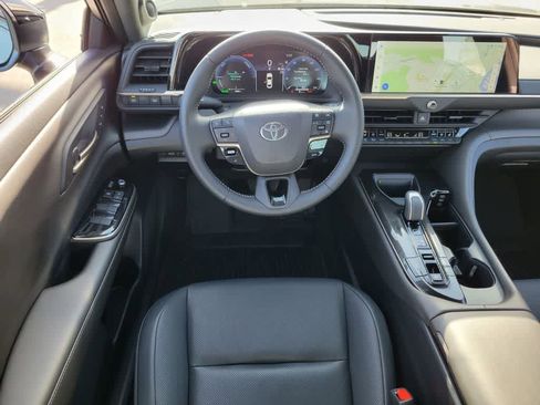 Used 2026 Toyota Crown AWD/4WD image 13