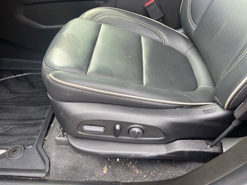 Used 2023 Chevrolet Traverse Premier w/ Redline Edition image 15