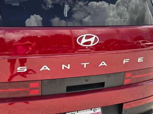 Used 2024 Hyundai Santa Fe SEL FWD image 11