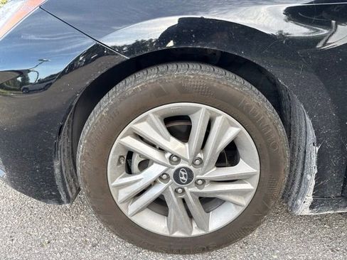 Used 2020 Hyundai Elantra Value Edition w/ Cargo Package (C1) FWD image 16