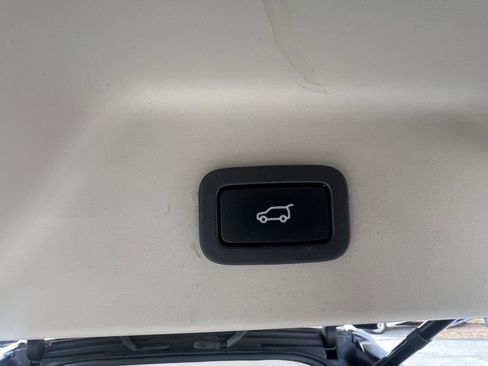 Used 2019 Land Rover Range Rover HSE image 52