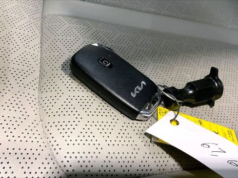 Used 2023 Kia Sorento S w/ Panoramic Sunroof Package FWD image 19