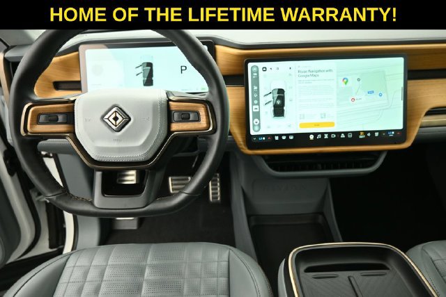 Used 2025 Rivian R1S Premium Dual AWD/4WD image 16