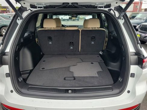 New 2025 Jeep Grand Cherokee Limited image 7