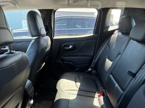 Used 2022 Jeep Renegade Trailhawk AWD/4WD image 9