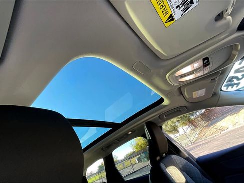 Used 2025 Volvo XC60 B5 Core w/ Protection Package Premier image 25