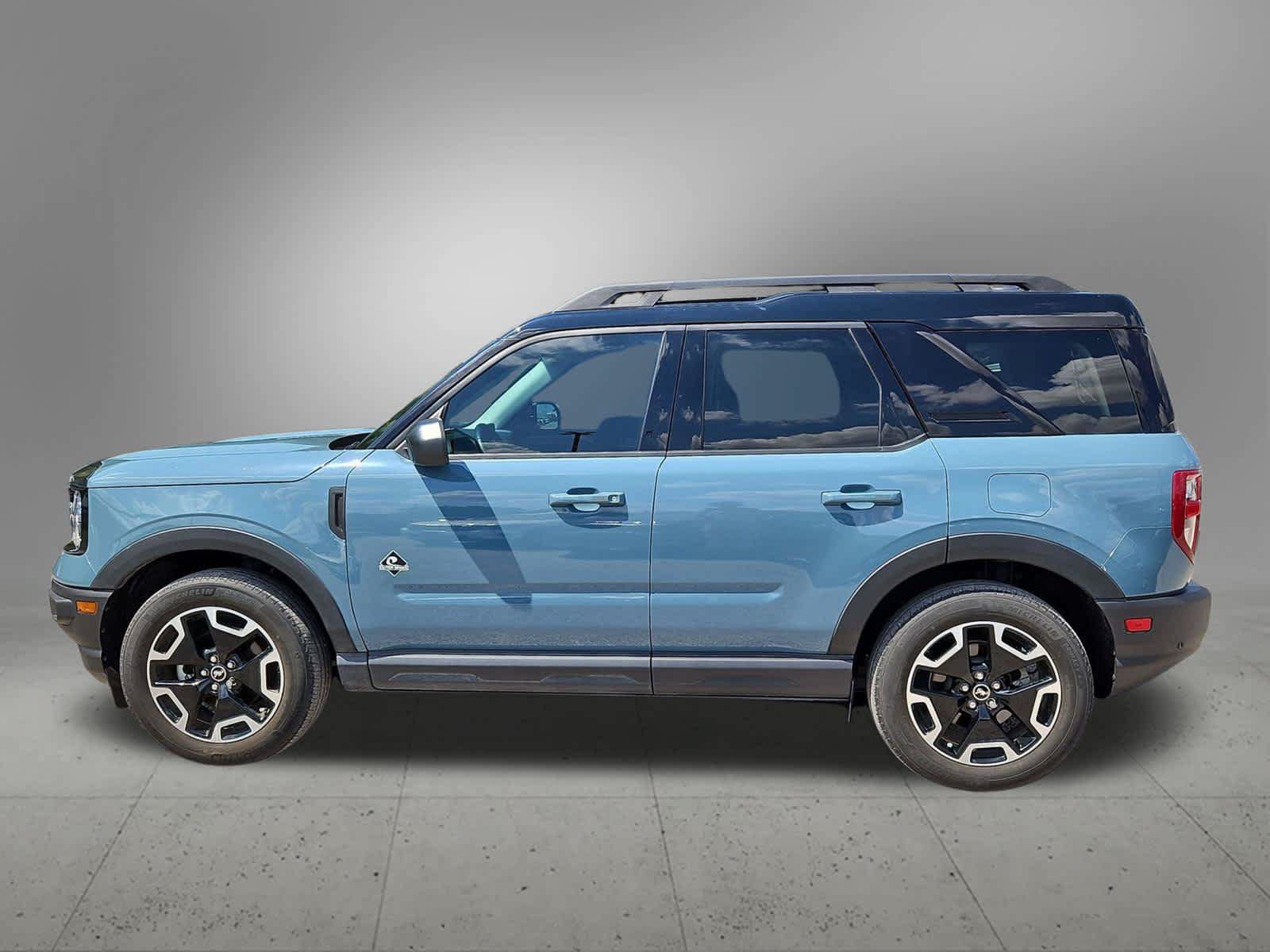 Used 2023 Ford Bronco Sport Outer Banks w/ Tech Package AWD/4WD image 3