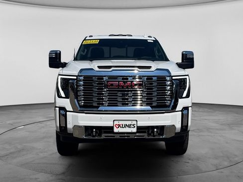 New 2026 GMC Sierra 3500 Denali w/ Denali Reserve Package AWD/4WD image 2