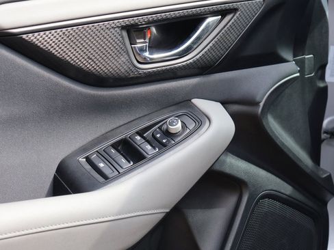 Used 2025 Subaru Outback Premium image 23