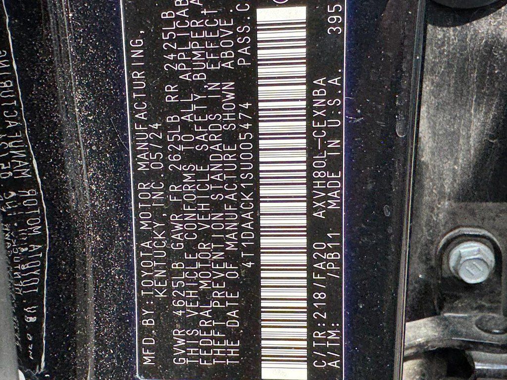 Used 2025 Toyota Camry LE FWD image 25