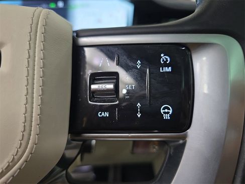 Used 2024 Land Rover Range Rover SE image 21