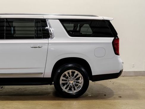 Used 2021 GMC Yukon XL SLT w/ Rear Media and Nav Package AWD/4WD image 39