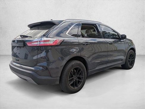 Used 2021 Ford Edge SEL w/ Convenience Package image 5