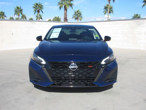 Used 2023 Nissan Altima 2.5 SR image 3