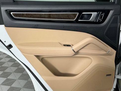 Used 2019 Porsche Cayenne AWD/4WD image 20