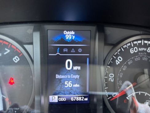 Used 2021 Toyota Tacoma SR w/ SR Convenience Package RWD image 11