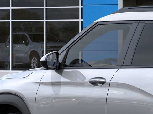 New 2026 Chevrolet TrailBlazer ACTIV w/ Convenience Package AWD/4WD image 12