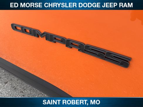 New 2026 Jeep Compass Trailhawk w/ Sun, Sound & Navigation Group AWD/4WD image 16
