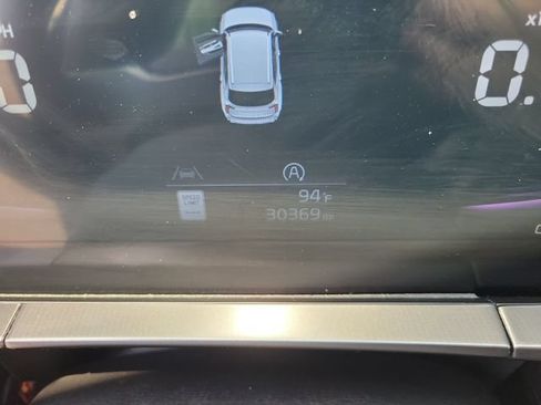Used 2025 Kia Telluride LX FWD image 31