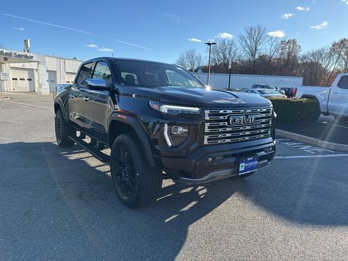 New 2026 GMC Canyon Denali w/ LPO, Denali Black Edition image 8