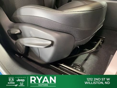 New 2026 Jeep Compass Latitude image 39