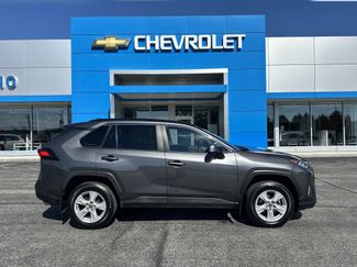 Used 2021 Toyota RAV4 XLE w/ Convenience Package AWD/4WD video 1