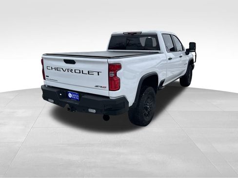 Used 2024 Chevrolet Silverado 2500 ZR2 w/ Technology Package image 7