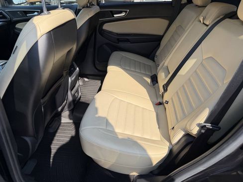 Used 2016 Ford Edge SEL w/ Equipment Group 201A AWD/4WD image 14