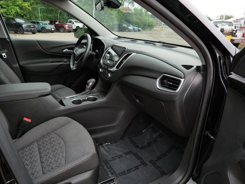 Used 2022 Chevrolet Equinox LT AWD/4WD image 11