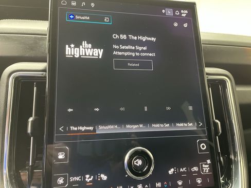 Certified 2025 GMC Yukon XL Denali w/ Sun & Power Step Package image 22