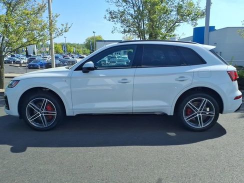 Used 2024 Audi Q5 e Premium Plus AWD/4WD image 4