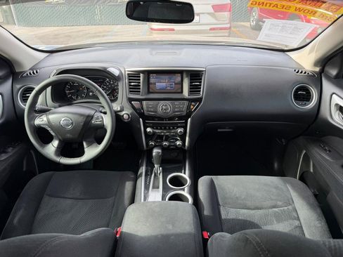 Used 2015 Nissan Pathfinder SV image 23