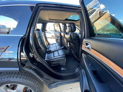 Used 2013 Jeep Grand Cherokee Overland image 21