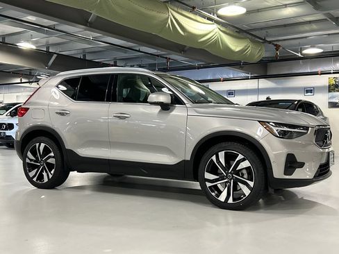Certified 2024 Volvo XC40 B5 Plus w/ Protection Package Premier AWD/4WD image 1