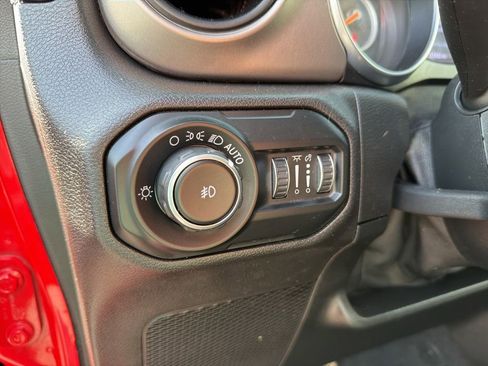 Used 2020 Jeep Wrangler Unlimited Sport S image 39