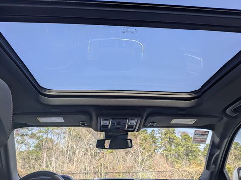 Used 2024 Chevrolet Tahoe RST w/ Luxury Package image 25