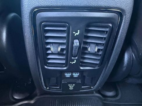 Used 2019 Jeep Grand Cherokee Limited X image 15