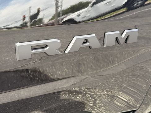 Used 2021 RAM 1500 Big Horn AWD/4WD image 17