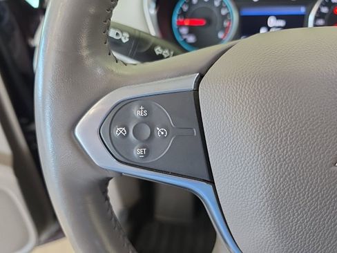 Used 2021 Chevrolet Traverse LT FWD image 17