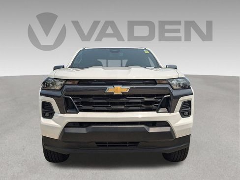 Used 2024 Chevrolet Colorado LT w/ LT Convenience Package II RWD image 23